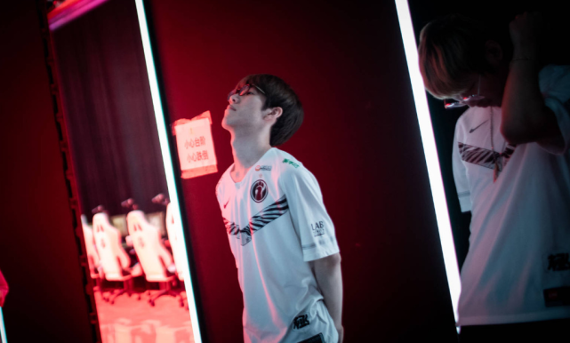 下滑对太阳 下滑对太阳