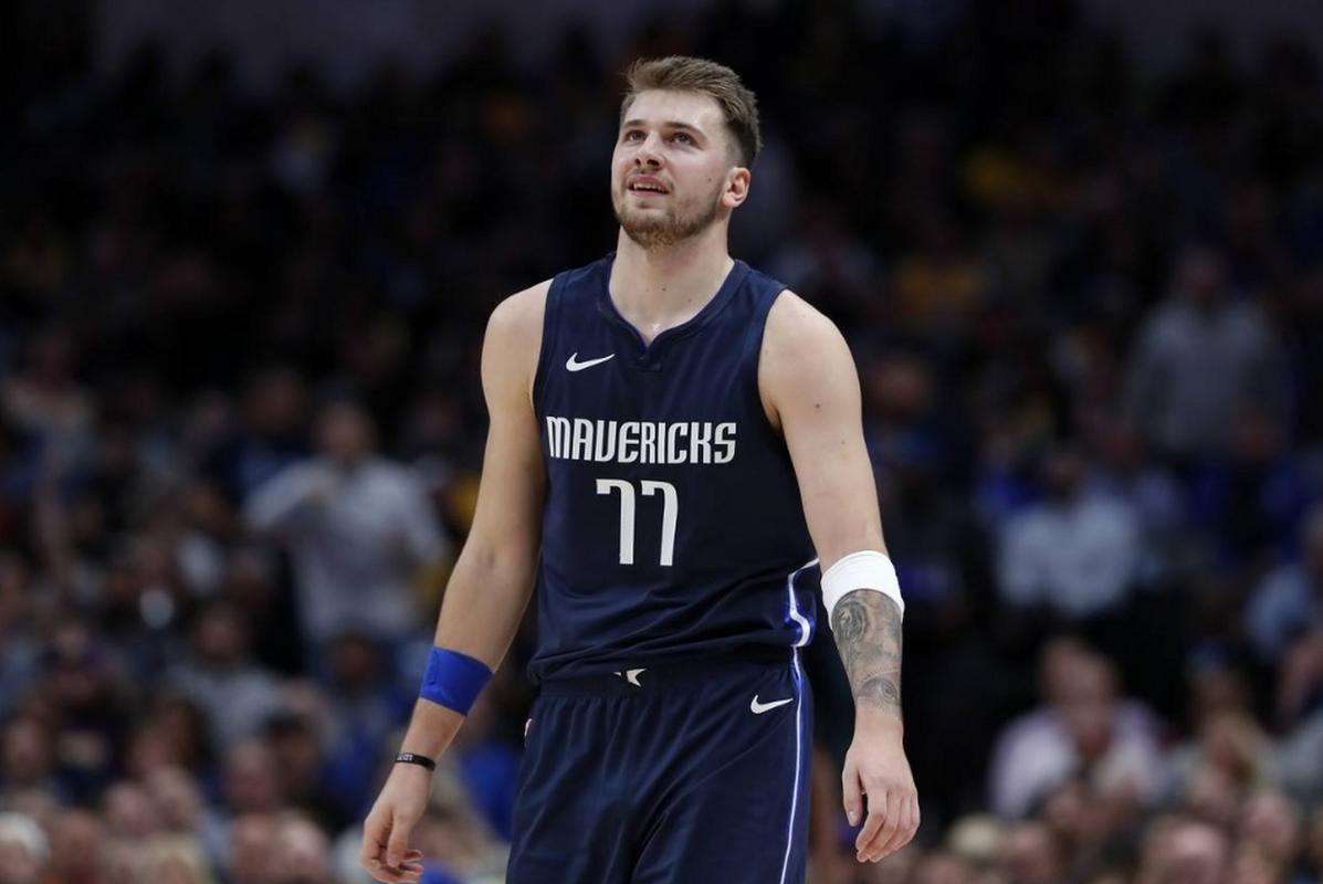 球员表现与 球员表现与