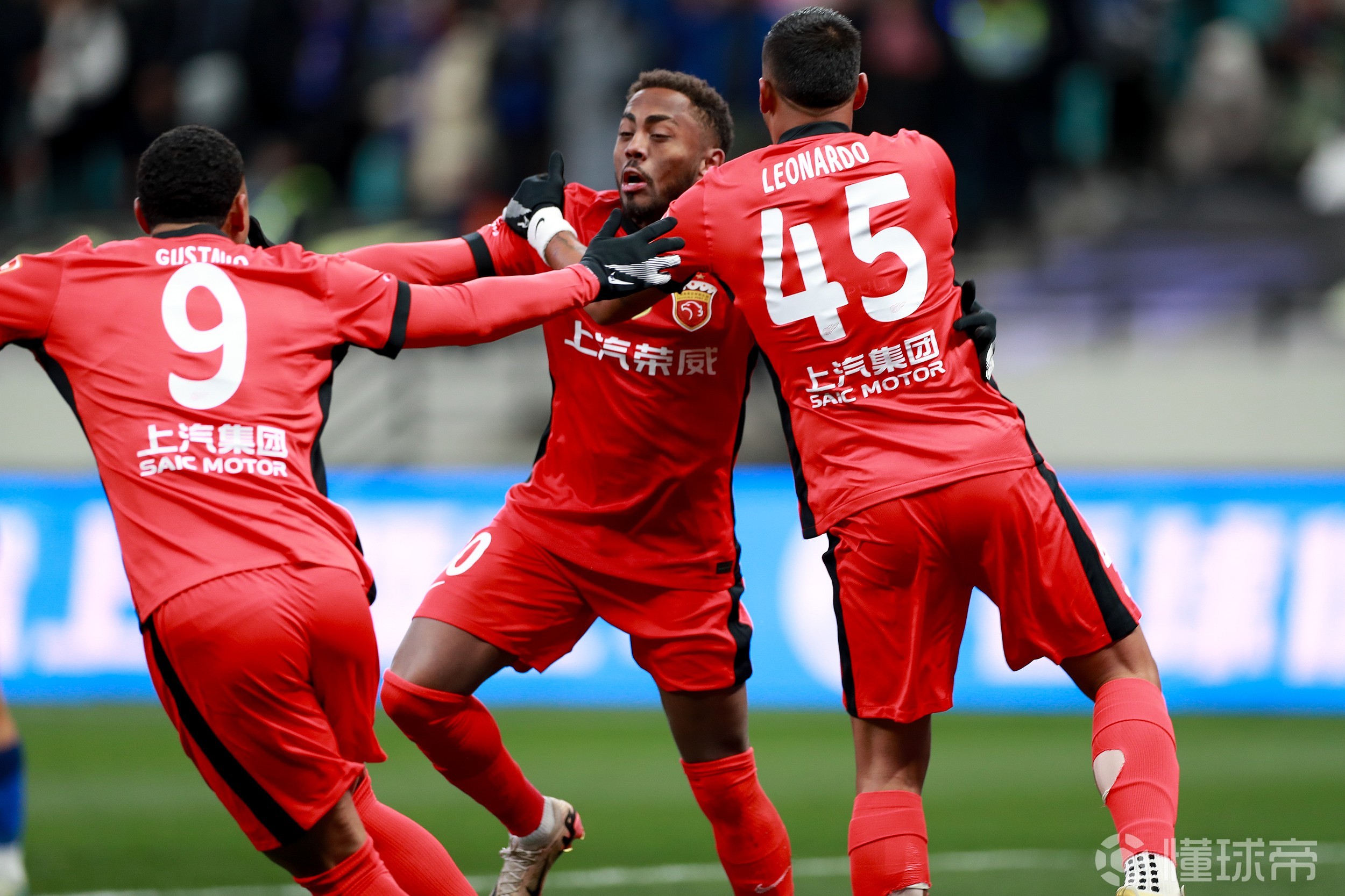 足球不仅仅 足球不仅仅