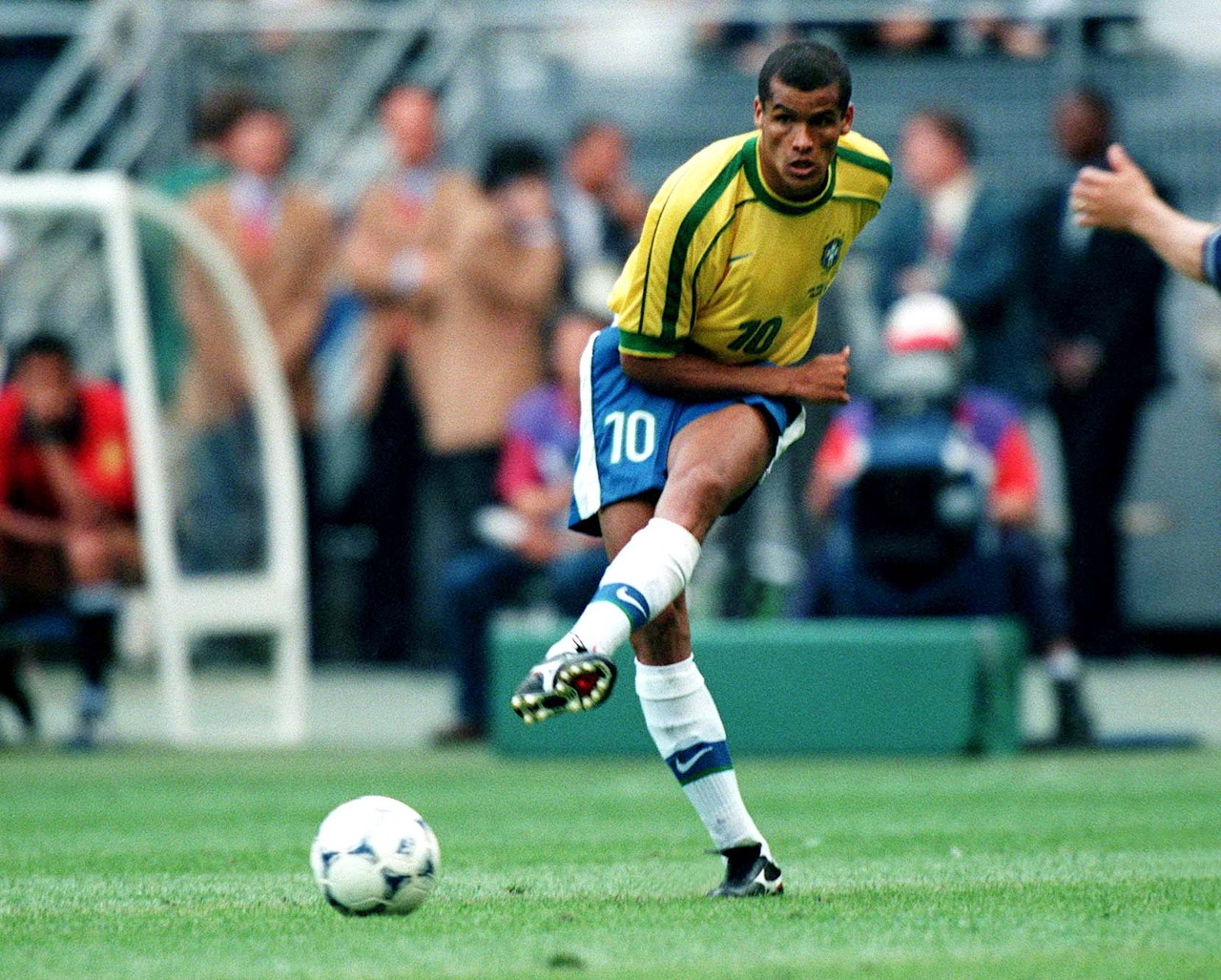 欧洲足坛重 欧洲足坛重