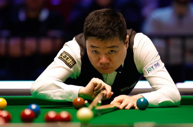 翻看两队的 翻看两队的