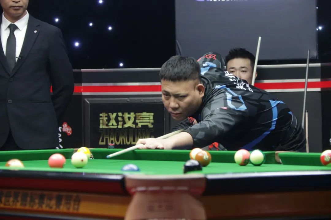 随着国内足 随着国内足