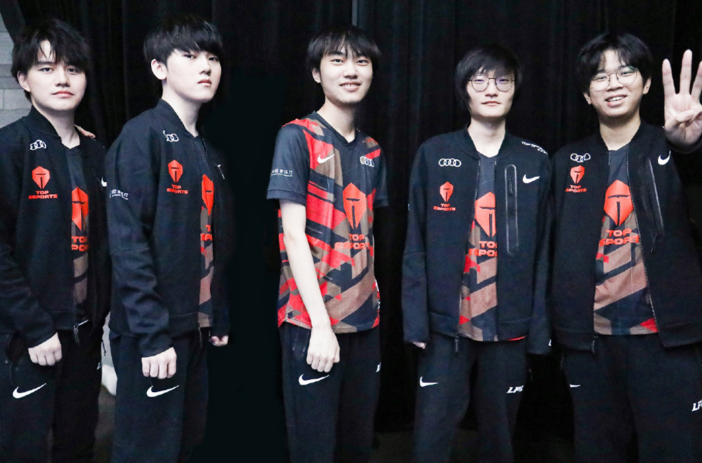 强调执教山 强调执教山